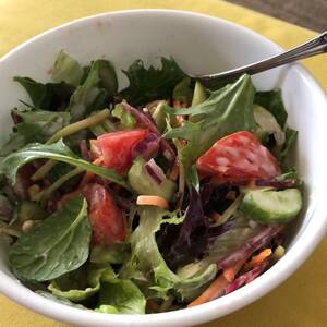 Lettuce Salad with Assorted Vegetables