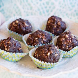 Choc-cranberry bliss balls