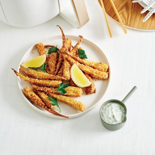 Crispy parsnip chips with lemon yoghurt parsley sauce