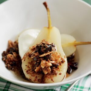 Crumble-stuffed baked pears