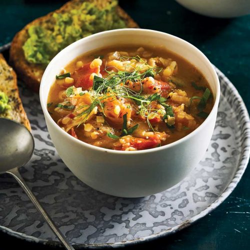 Roasted tomato and red lentil soup