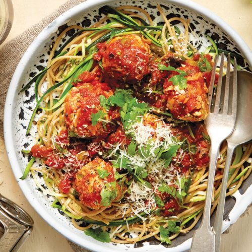 Spring spaghetti with chicken meatballs